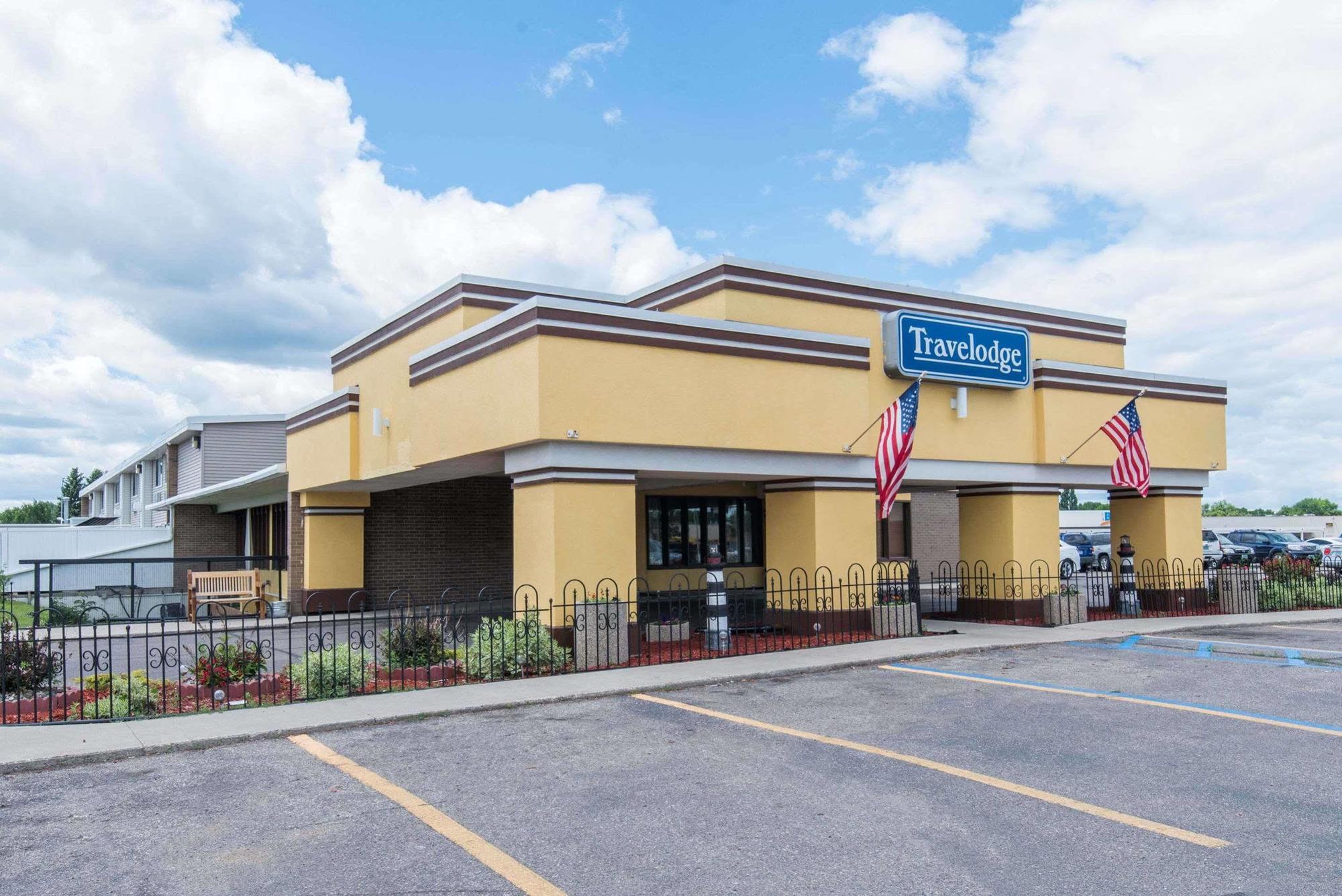 Travelodge By Wyndham Grand Forks Exterior foto